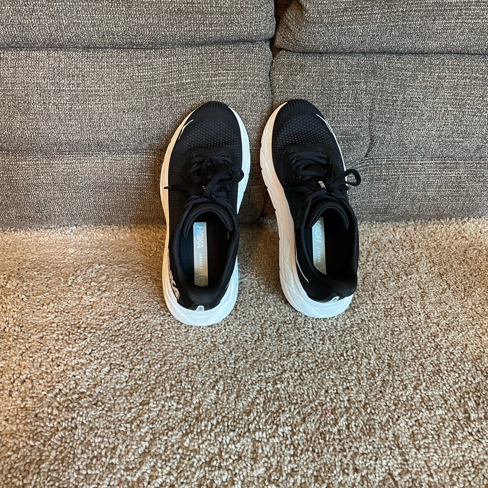 Hoka One One Arahi 7